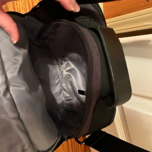 Ibagbar Messenger Bag - Picture 6 of 6